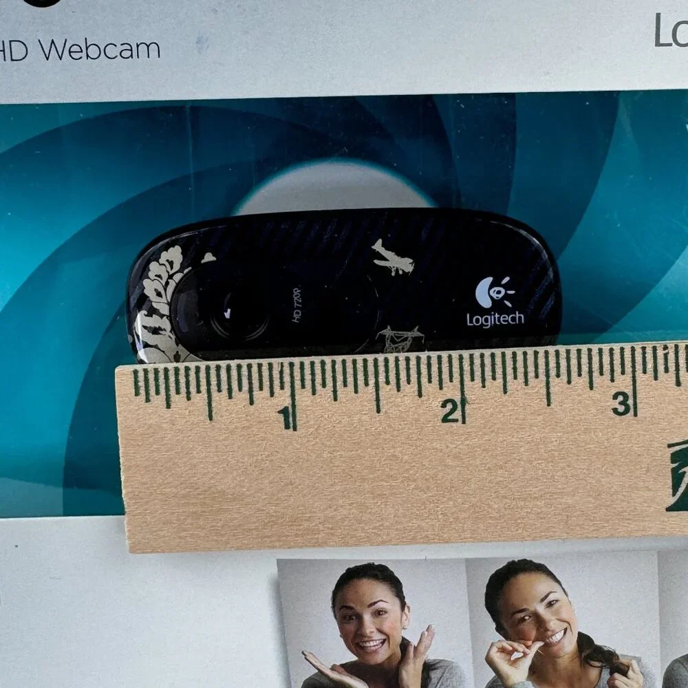 Logitech C270 HD 720p Webcam With Built-In Mic Automatic Light Correction NIB